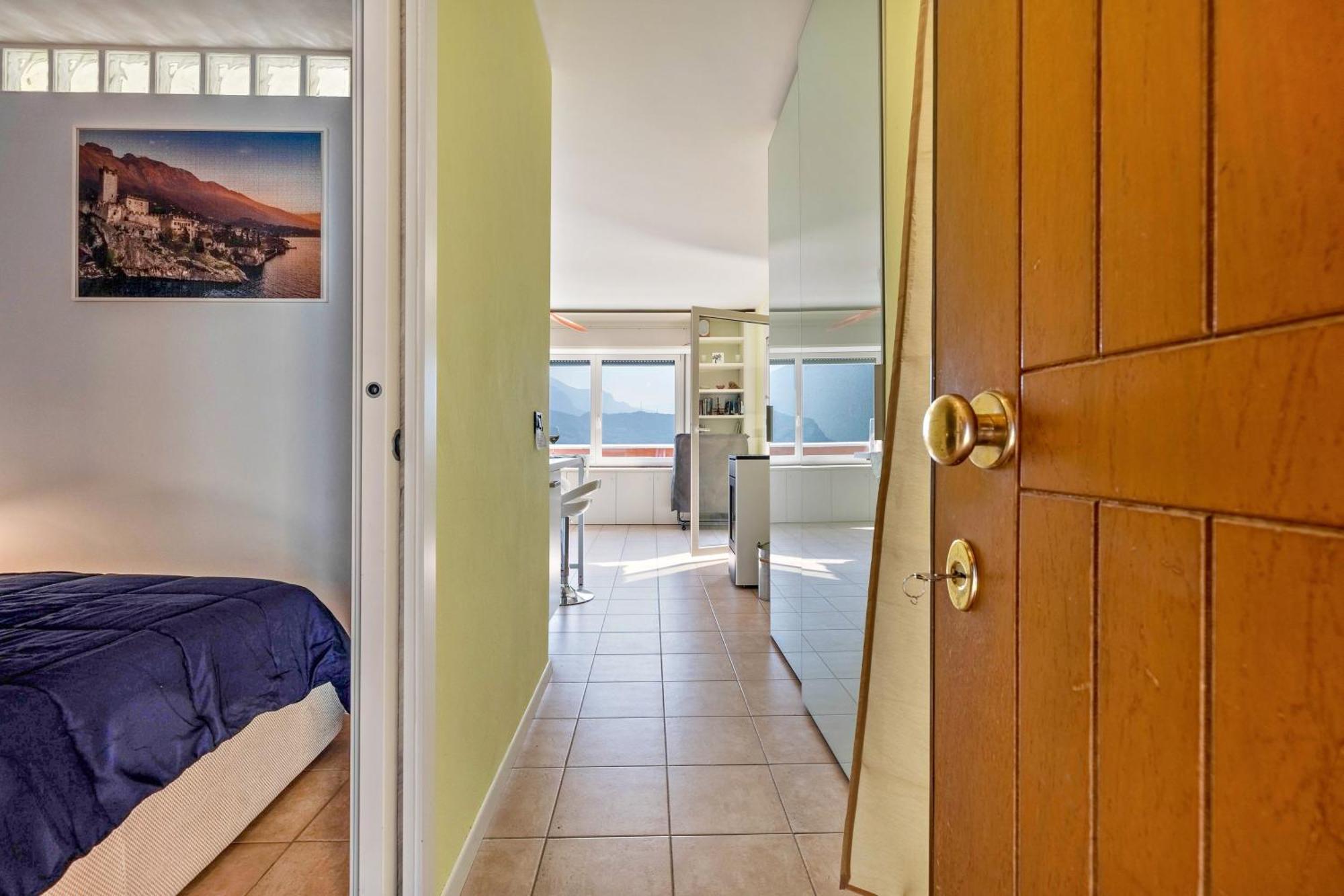 Ferienwohnung Casa Sara With Swimming Pool Riva del Garda Exterior foto